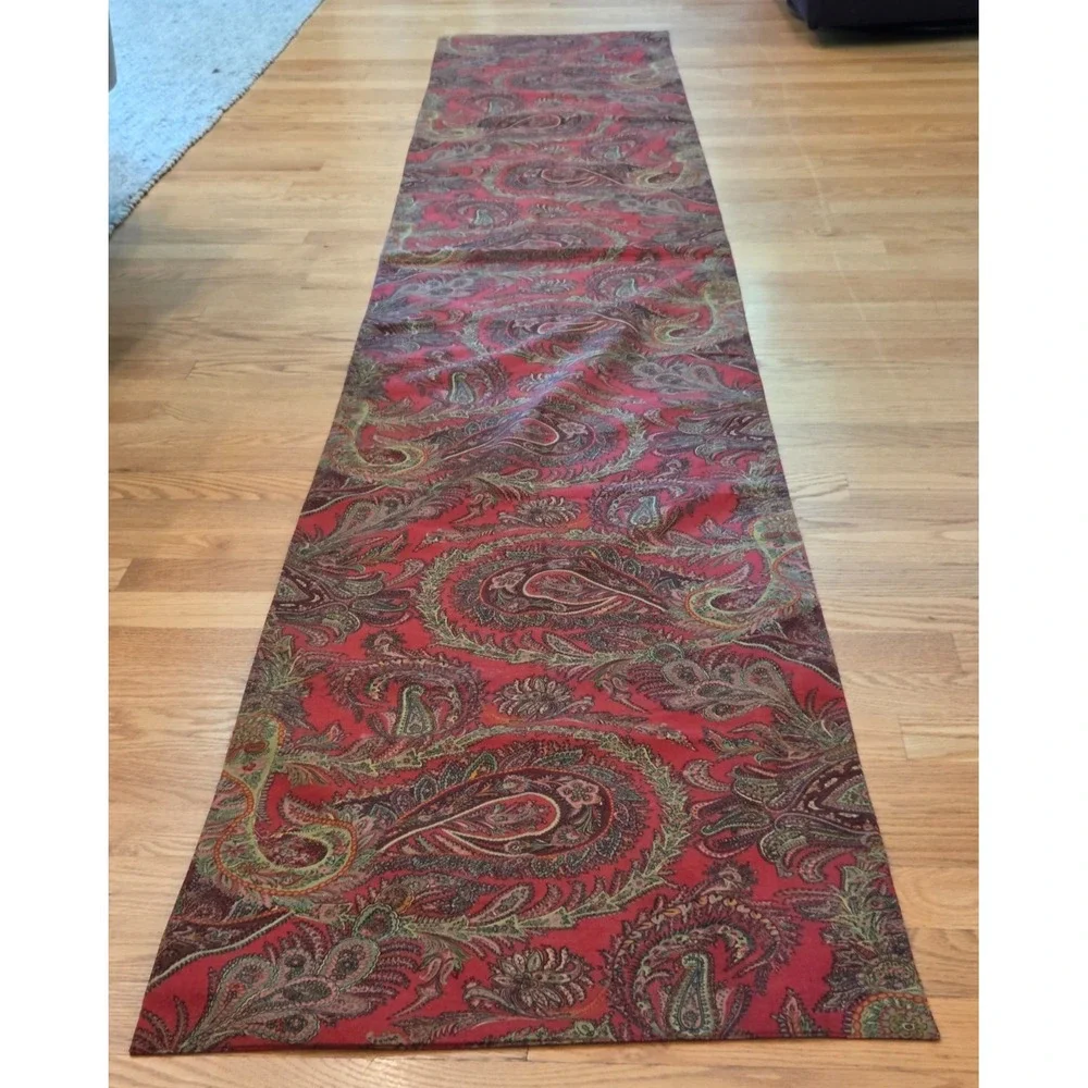 Pottery Barn Caroline Red Green Paisley Table Runner Cotton Linen Blend 18x108